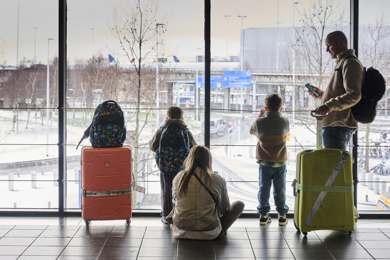 Flights canceled at Schiphol due to wintry weather