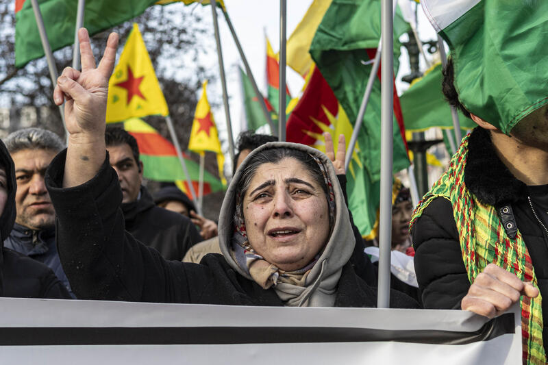 Police Intervene as Kurdish Solidarity Protest Moves Through The Hague