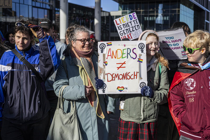 Dolle Mina’s demonstrate against Ministries in Utrecht