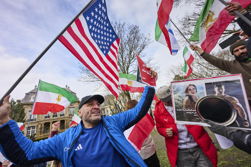Joyful protest at the Embassy of Iran in The Hague